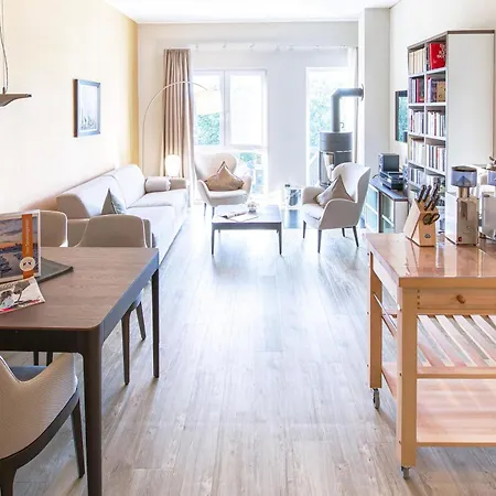 5 Sterne Kaptain's Huus In Der Seefahrtschule * Wustrow (Fischland)