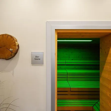 5 Sterne Kaptain's Huus In Der Seefahrtschule Wustrow (Fischland)