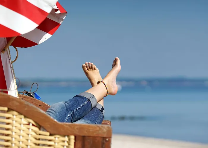 5 Sterne Kaptain's Huus In Der Seefahrtschule Wustrow (Fischland)