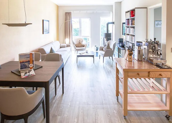 5 Sterne Kaptain's Huus In Der Seefahrtschule * Wustrow (Fischland)